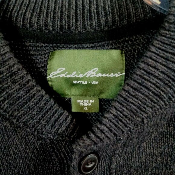 EDDIE BAUER MEN'S PULL-OVER SWEATER SIZE XL DARK GREY 3/4 BUTTONS FRONT CLOSURE - Picture 2 of 8
